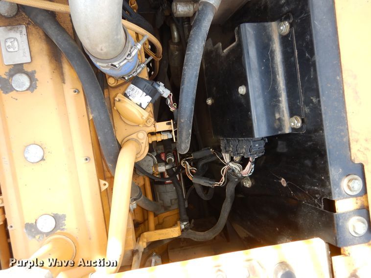 image for item DK7601 2011 John Deere 240DLC  excavator