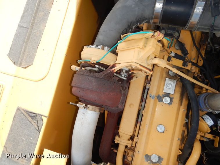 image for item DK7601 2011 John Deere 240DLC  excavator