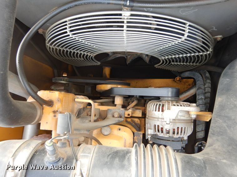 image for item DK7601 2011 John Deere 240DLC  excavator