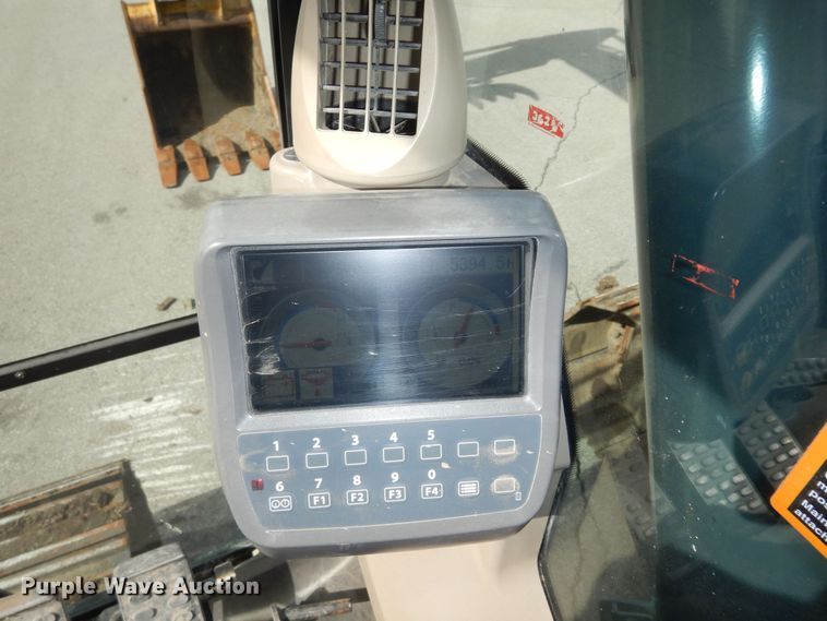 image for item DK7601 2011 John Deere 240DLC  excavator