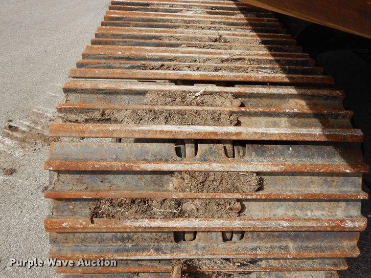 image for item DK7601 2011 John Deere 240DLC  excavator