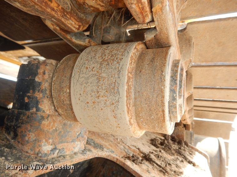 image for item DK7601 2011 John Deere 240DLC  excavator