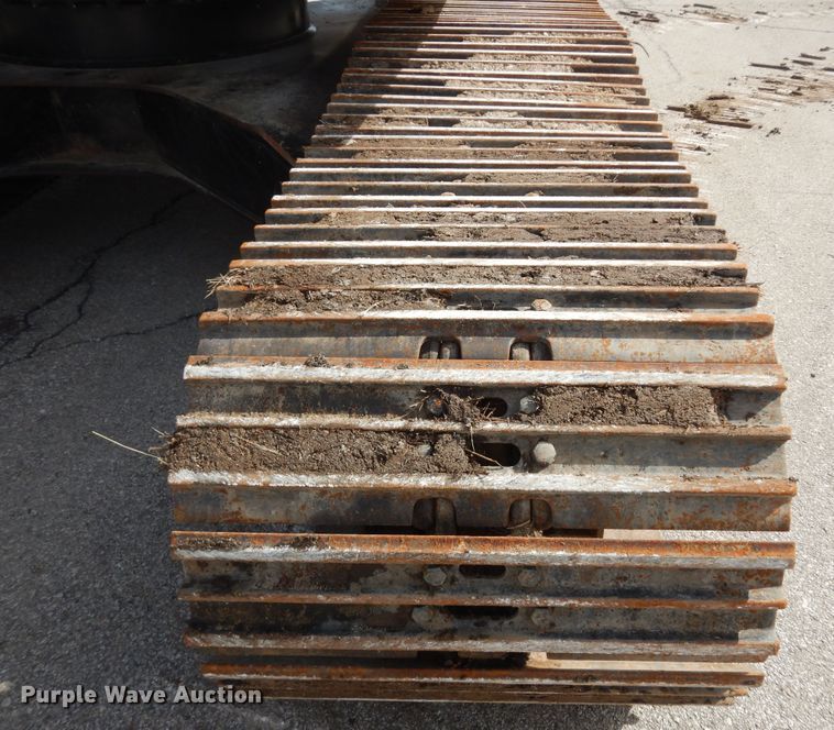 image for item DK7601 2011 John Deere 240DLC  excavator