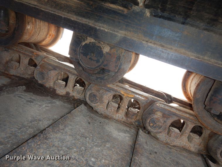 image for item DK7601 2011 John Deere 240DLC  excavator