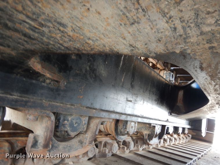 image for item DK7601 2011 John Deere 240DLC  excavator