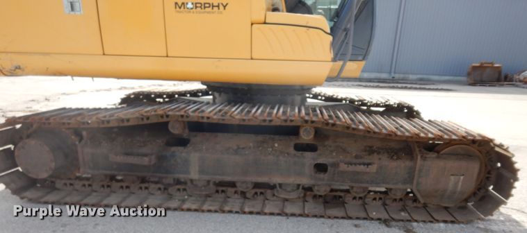 image for item DK7601 2011 John Deere 240DLC  excavator