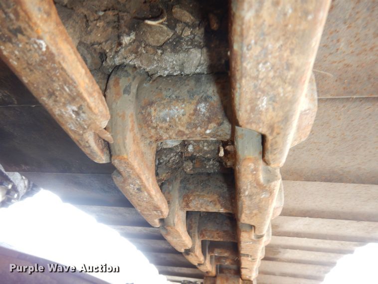 image for item DK7601 2011 John Deere 240DLC  excavator