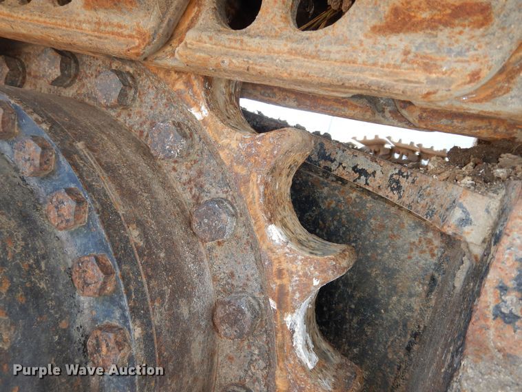 image for item DK7601 2011 John Deere 240DLC  excavator