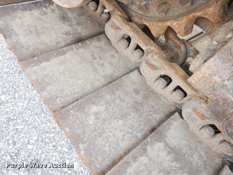 image for item DK7601 2011 John Deere 240DLC  excavator