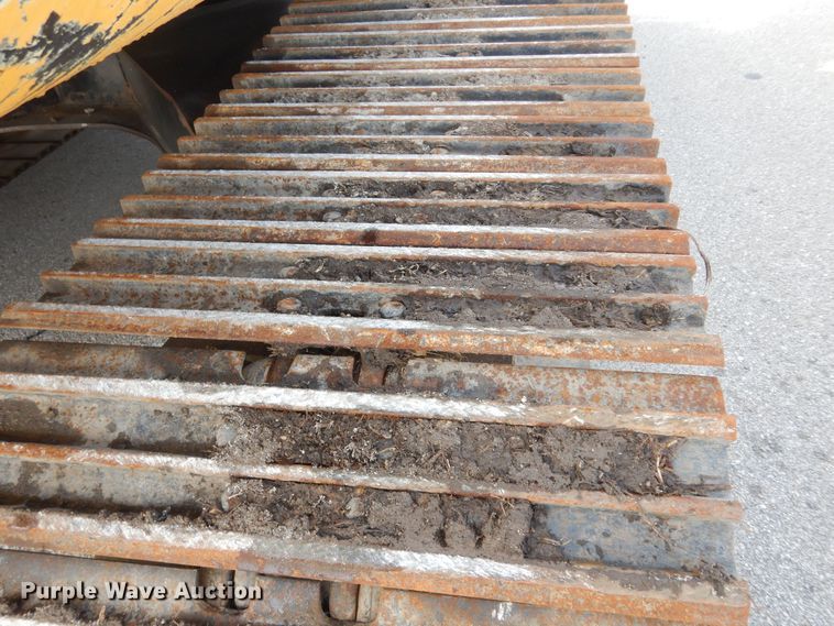 image for item DK7601 2011 John Deere 240DLC  excavator