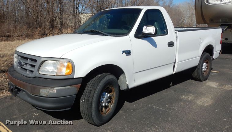 image for item DK7611 2001 Ford F150 XL  pickup truck