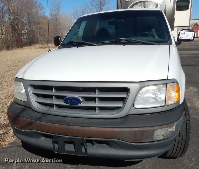 image for item DK7611 2001 Ford F150 XL  pickup truck