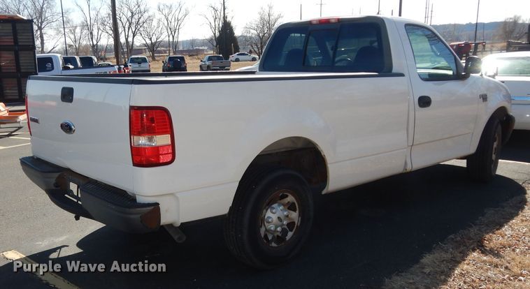 image for item DK7611 2001 Ford F150 XL  pickup truck