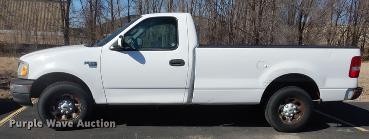 image for item DK7611 2001 Ford F150 XL  pickup truck