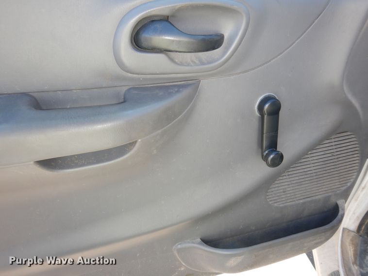 image for item DK7611 2001 Ford F150 XL  pickup truck