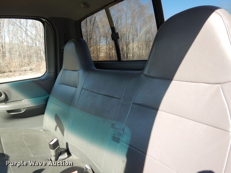 image for item DK7611 2001 Ford F150 XL  pickup truck