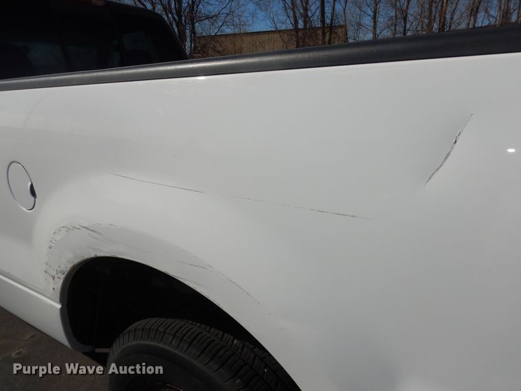 image for item DK7611 2001 Ford F150 XL  pickup truck