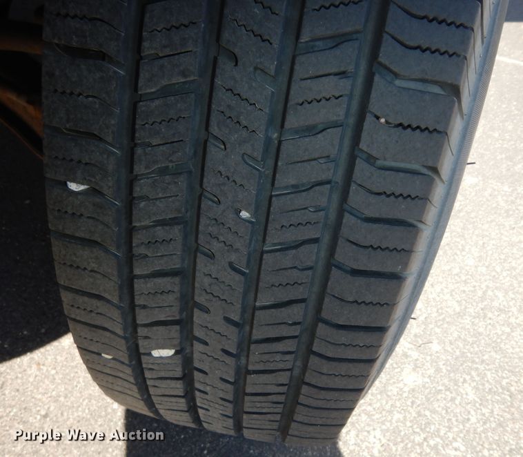 image for item DK7611 2001 Ford F150 XL  pickup truck