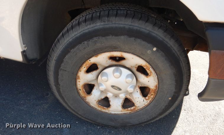 image for item DK7611 2001 Ford F150 XL  pickup truck