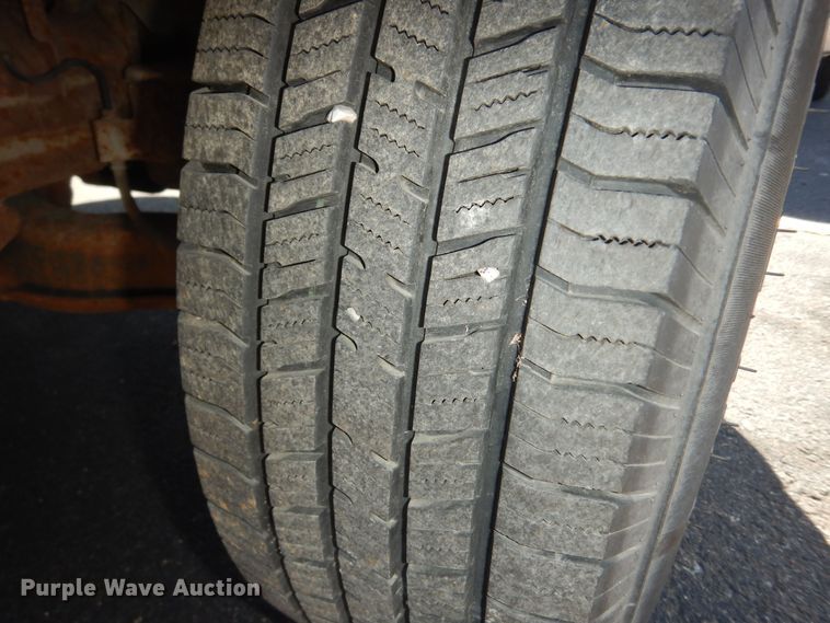 image for item DK7611 2001 Ford F150 XL  pickup truck