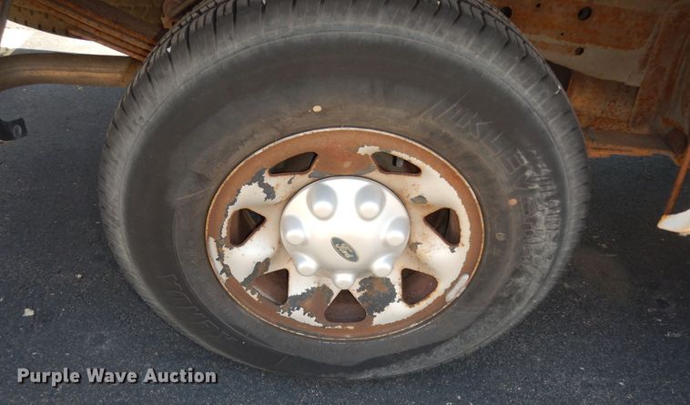 image for item DK7611 2001 Ford F150 XL  pickup truck