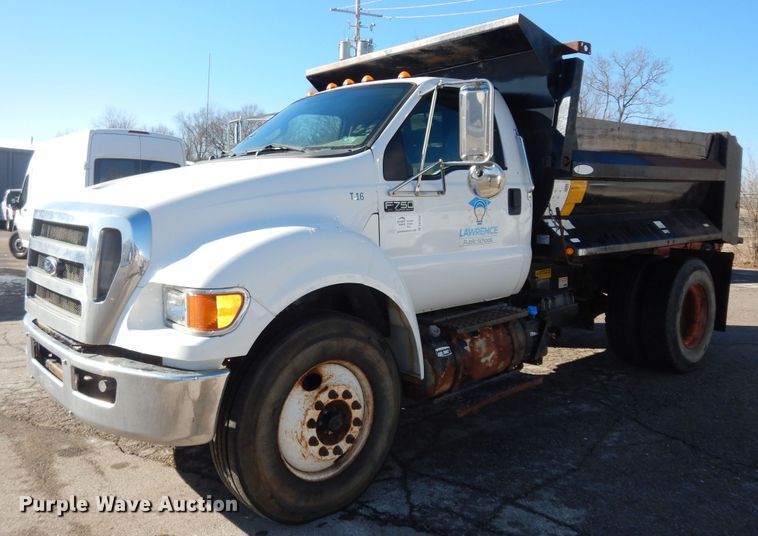 image for item DK7620 2011 Ford F750 Super Duty  dump truck