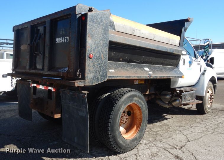 image for item DK7620 2011 Ford F750 Super Duty  dump truck