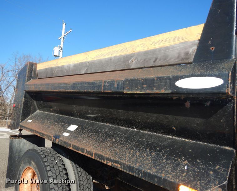 image for item DK7620 2011 Ford F750 Super Duty  dump truck