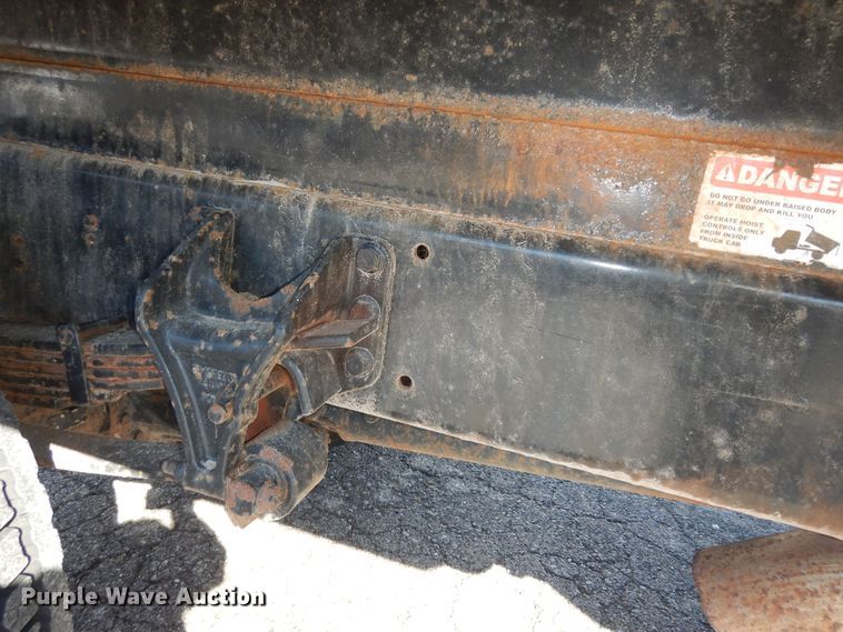 image for item DK7620 2011 Ford F750 Super Duty  dump truck