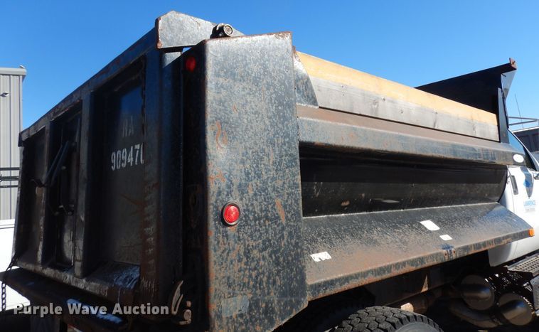 image for item DK7620 2011 Ford F750 Super Duty  dump truck