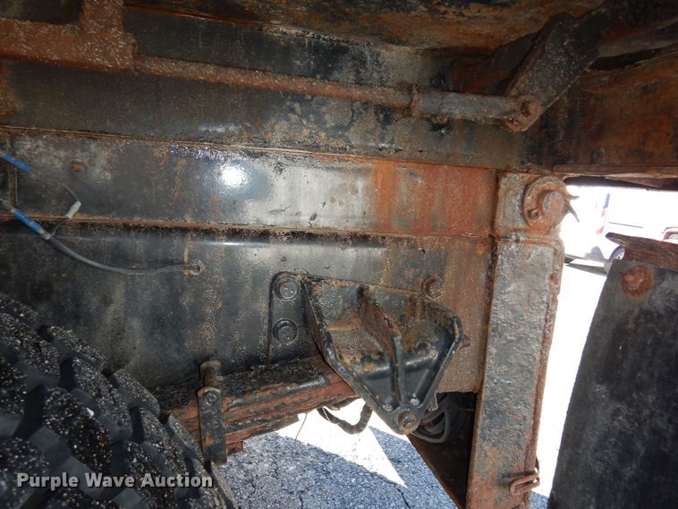 image for item DK7620 2011 Ford F750 Super Duty  dump truck