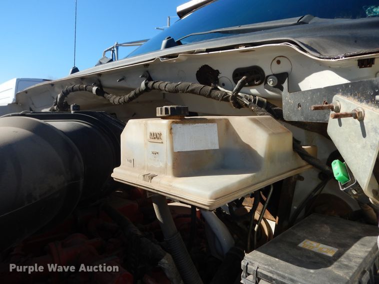 image for item DK7620 2011 Ford F750 Super Duty  dump truck