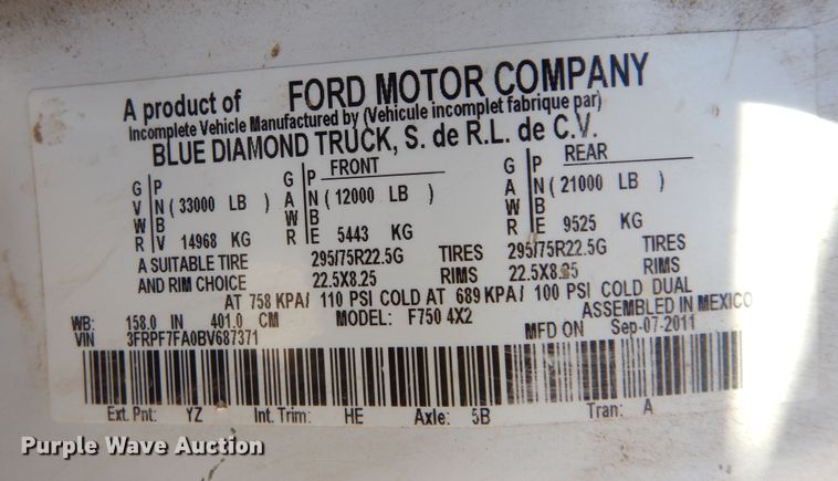 image for item DK7620 2011 Ford F750 Super Duty  dump truck