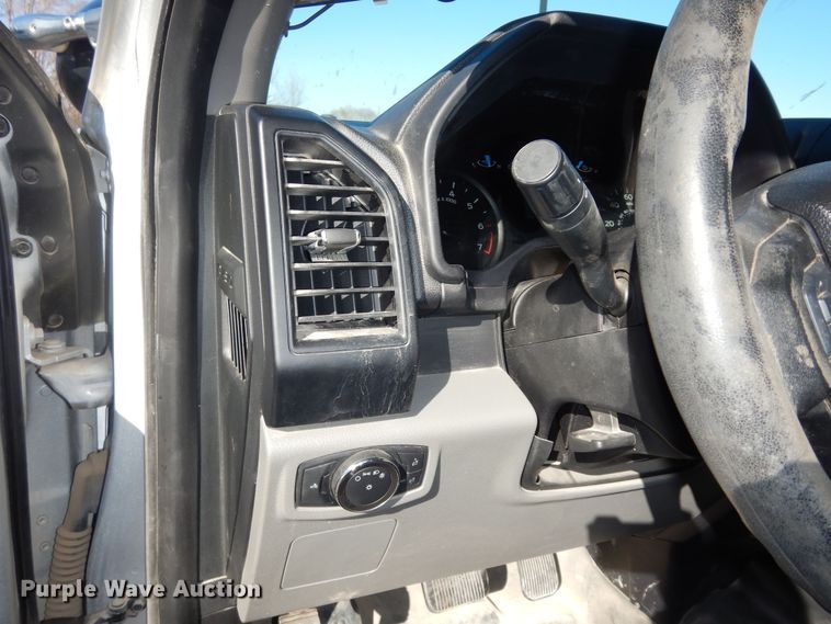 image for item DK7621 2016 Ford F150 XLT  SuperCrew pickup truck