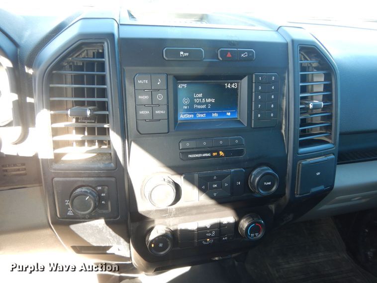 image for item DK7621 2016 Ford F150 XLT  SuperCrew pickup truck