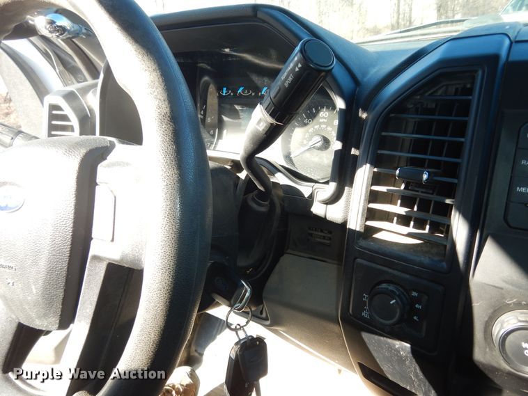 image for item DK7621 2016 Ford F150 XLT  SuperCrew pickup truck