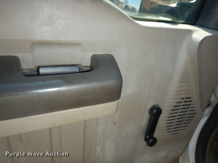 image for item DK7624 2009 Ford F350 Super Duty XL  dump bed pickup truck