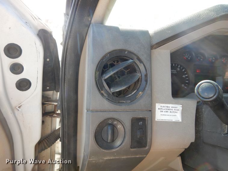 image for item DK7624 2009 Ford F350 Super Duty XL  dump bed pickup truck