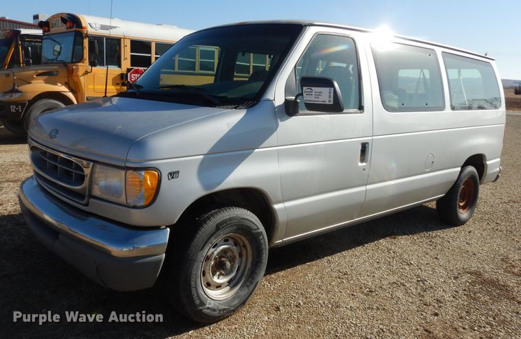image for item DK7675 2000 Ford E150 XL  van