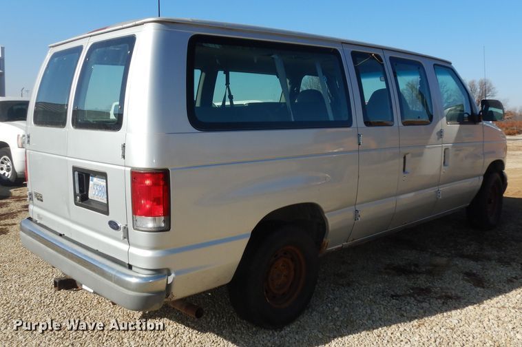 image for item DK7675 2000 Ford E150 XL  van