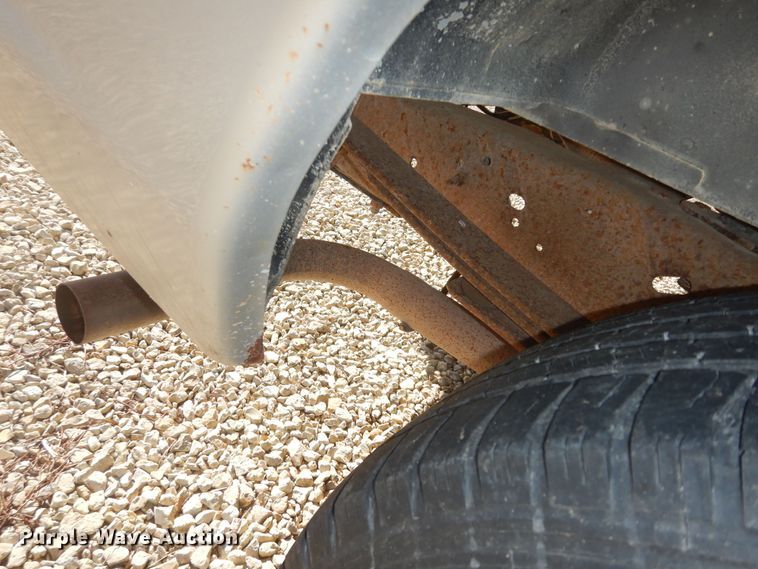 image for item DK7675 2000 Ford E150 XL  van