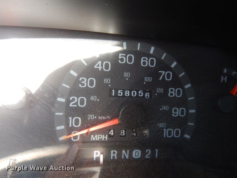 image for item DK7675 2000 Ford E150 XL  van