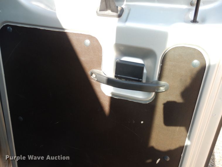 image for item DK7675 2000 Ford E150 XL  van