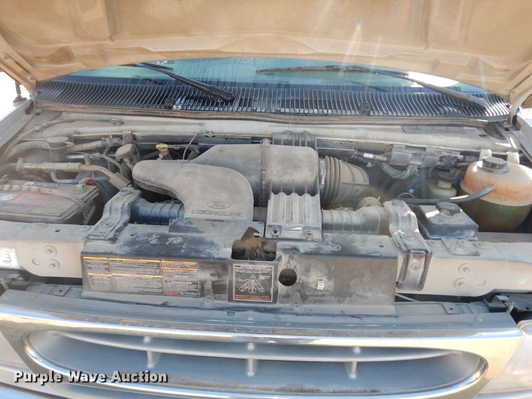 image for item DK7675 2000 Ford E150 XL  van