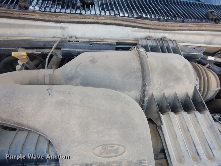 image for item DK7675 2000 Ford E150 XL  van