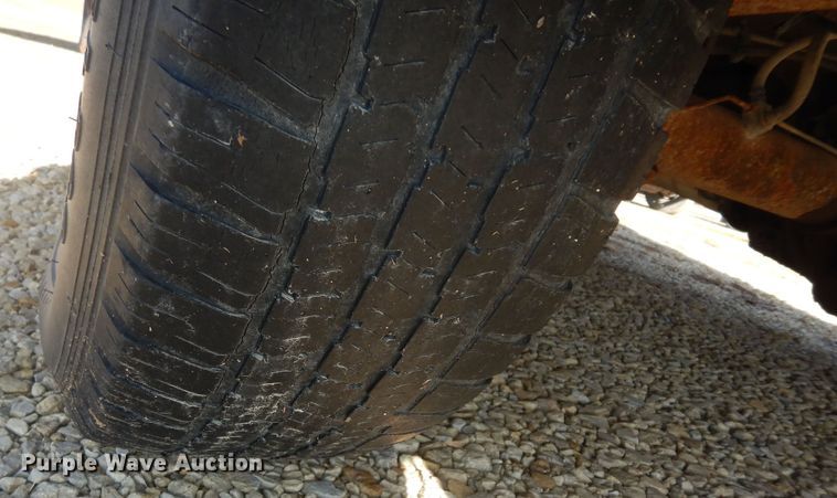 image for item DK7675 2000 Ford E150 XL  van