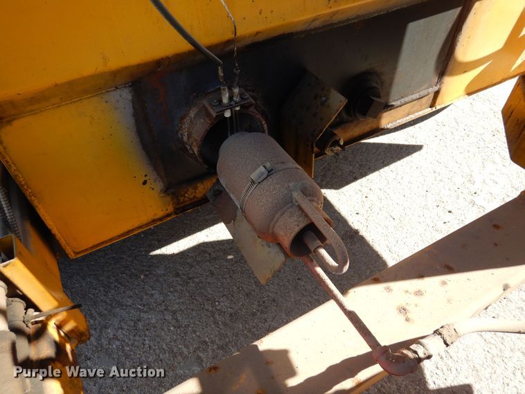 image for item DN6275 1989 Cimline 100  melter applicator