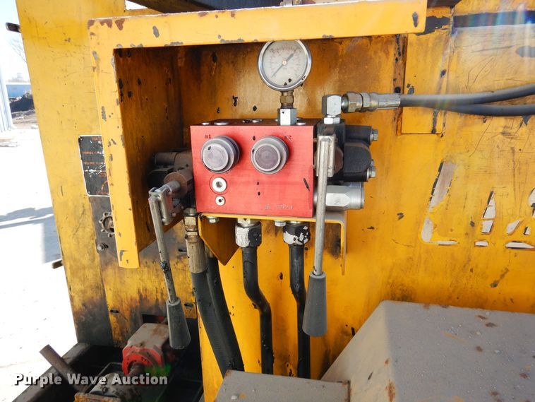 image for item DN6275 1989 Cimline 100  melter applicator