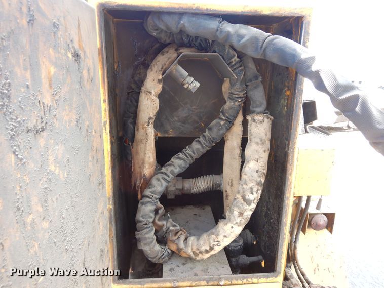 image for item DN6275 1989 Cimline 100  melter applicator