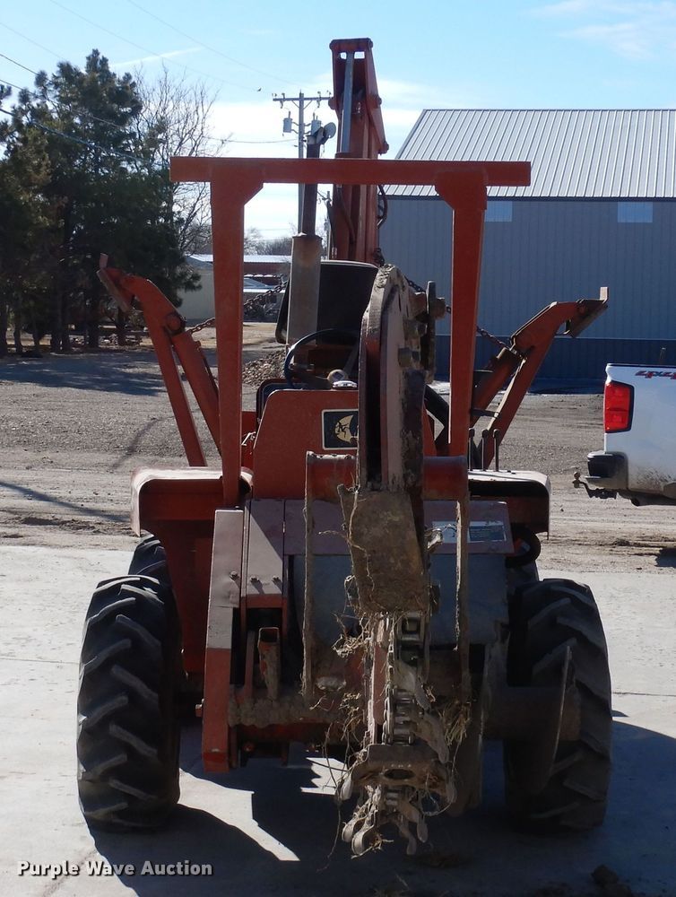 image for item DN6276 2000 Ditch Witch R40  trencher